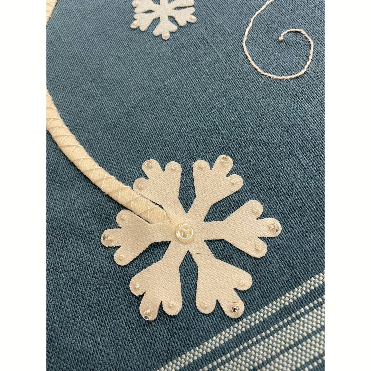 Designs by Tamara ~ Winter Snowflake Table Runner Applique Pattern